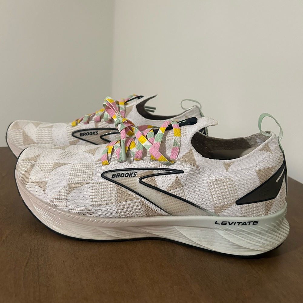 Brooks Levitate Stealthfit 6 Women’s Running Shoes